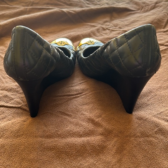 Preowned rare Tory Burch Navy Quilted Wedges 11 M. - Picture 3 of 12